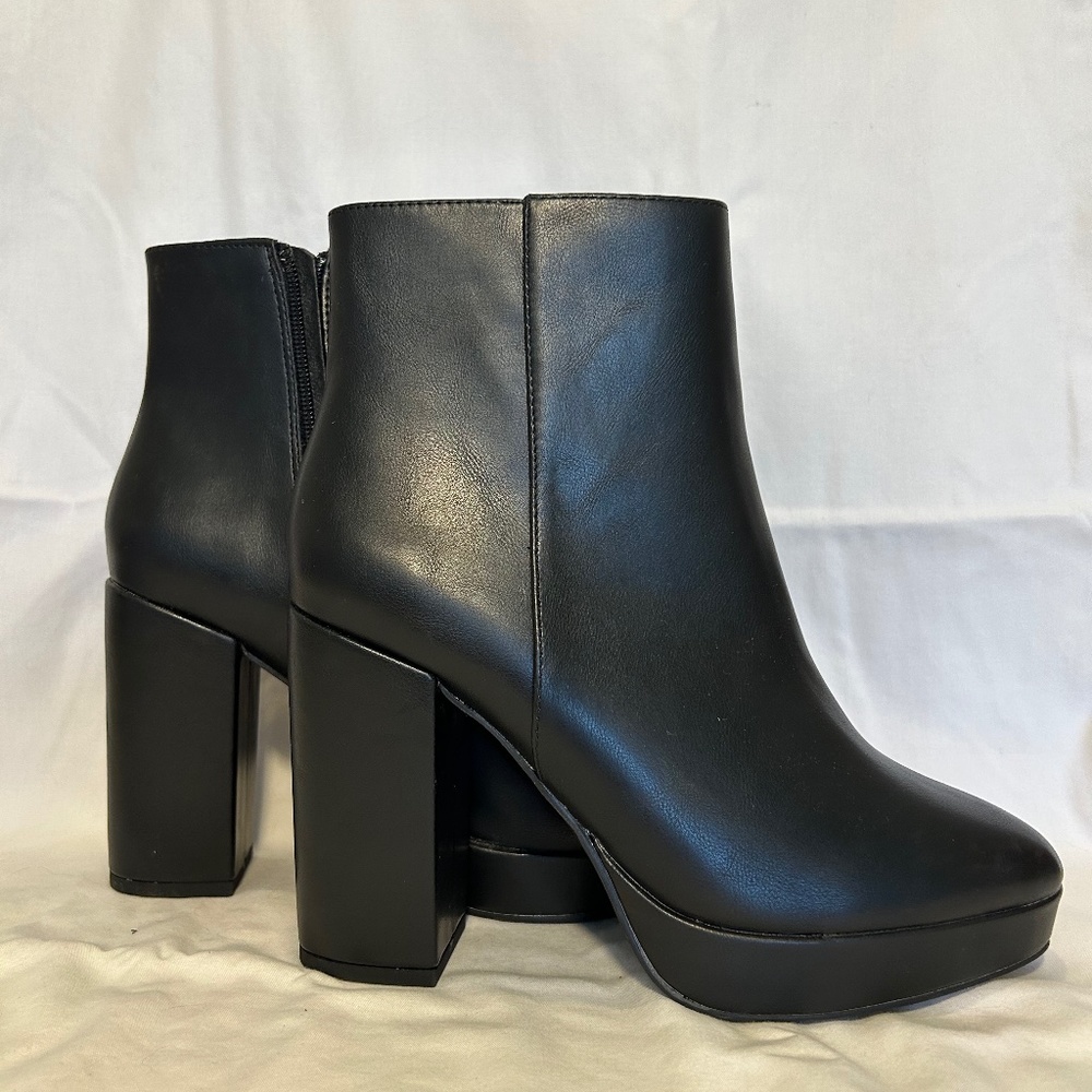 MADDEN GIRL WOMENS ACTIVATE SHORT BOOT - BLACK